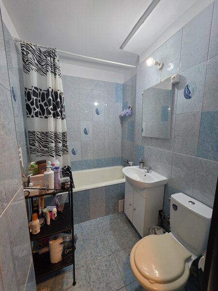 Piata Muncii, 15 minute metrou, Campia Libertatii, chiar pe Petrascu,