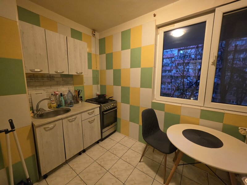 Piata Muncii, 15 minute metrou, Campia Libertatii, chiar pe Petrascu,